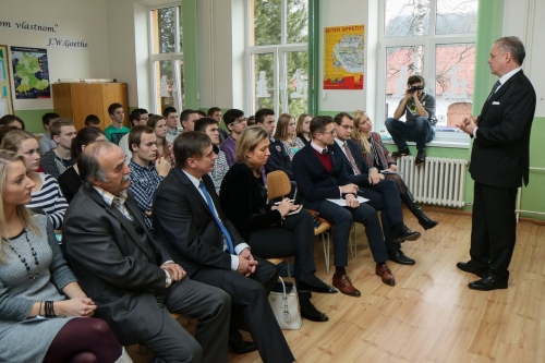 201512081453010.skola3