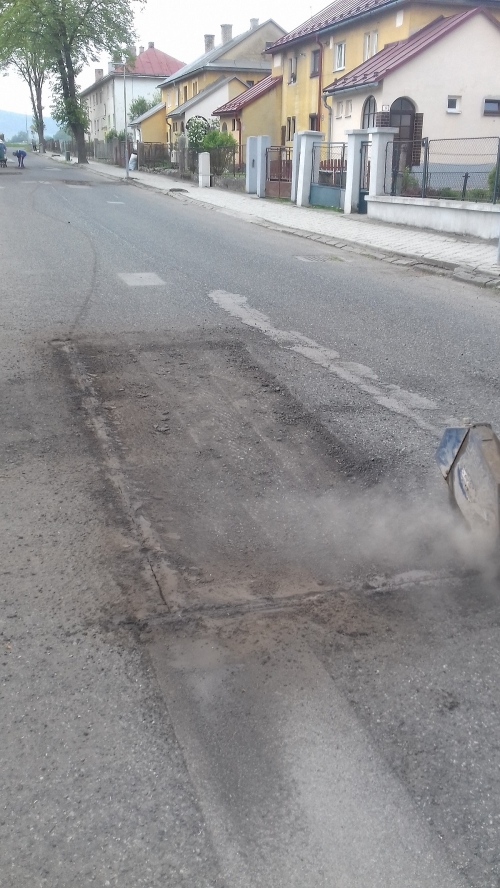 201805041329400.20180504-093131