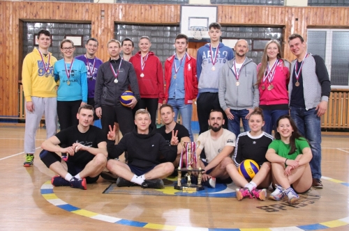 Obr. 3 Spoločná foto (ĽubMix, U-Chylaci, Vedúci)