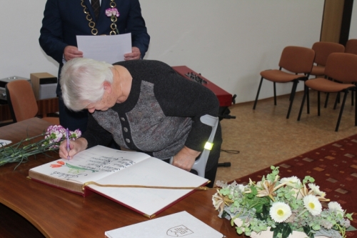 201911181300180.img-5784