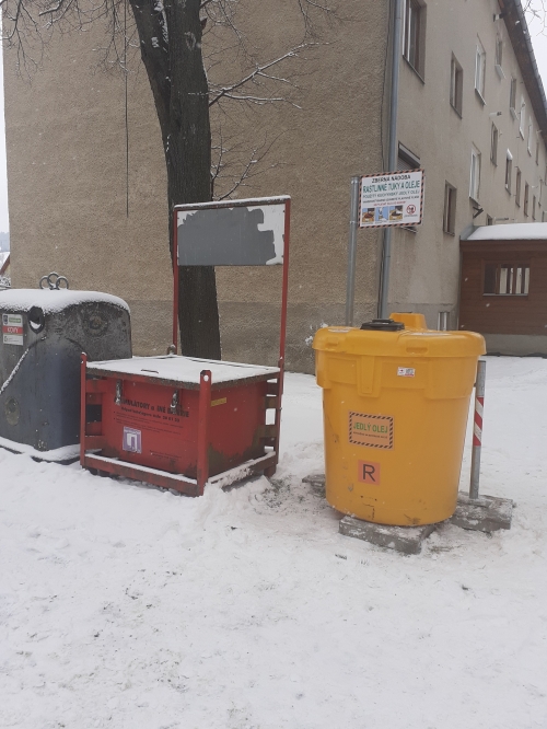 Nádoba na olej