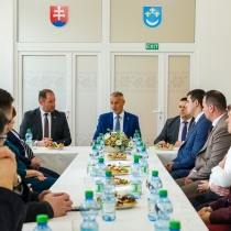 Fotografia: Predseda NR SR Richard Raši navštívil Spišskú Starú Ves.