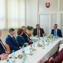 Fotografia: Predseda NR SR Richard Raši navštívil Spišskú Starú Ves.